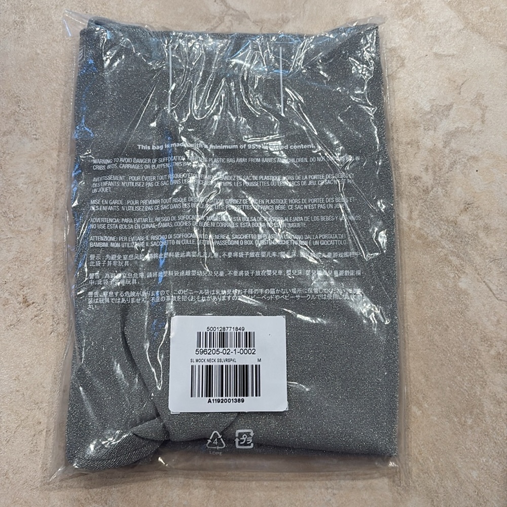 NWT Banana Republic Mock Neck Silver Sparkle Top Women’s Size M - Picture 9 of 10
